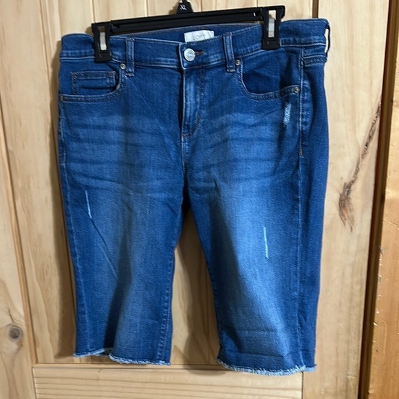 LOFT Pants - LOFT Women's cutoff Blue Denim Jeans